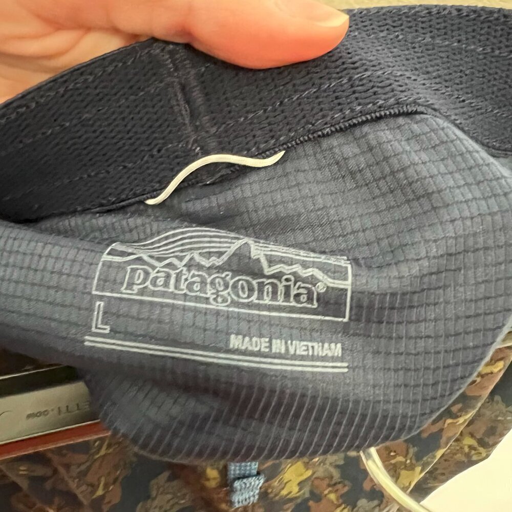 Men's Patagonia Athletic Shorts Size Large Color Blue - Picture 3 of 4